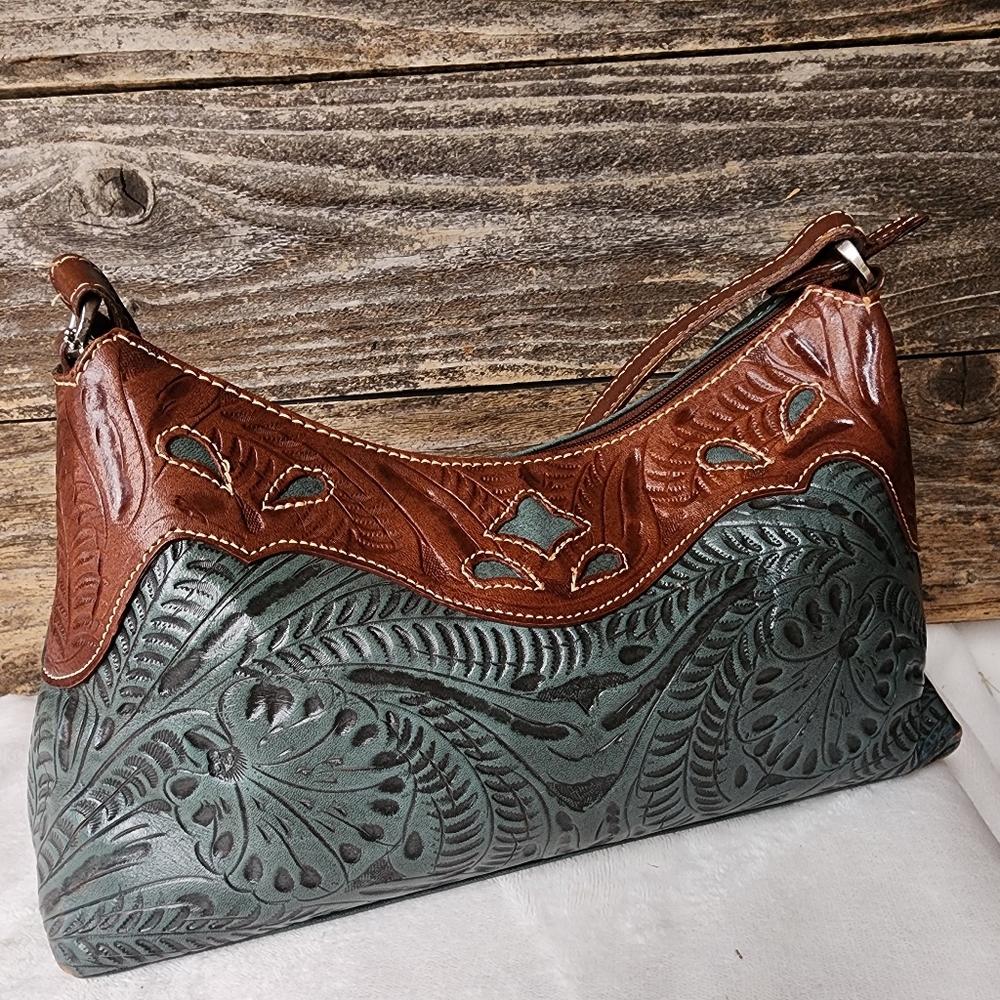 American West leather shoulder bag